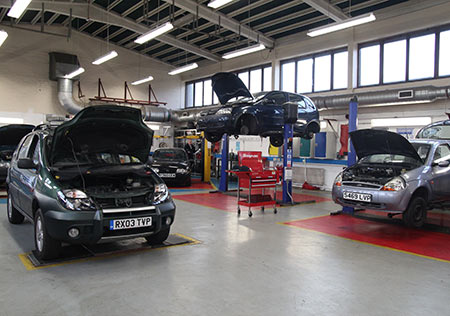 motor vehicle workshop